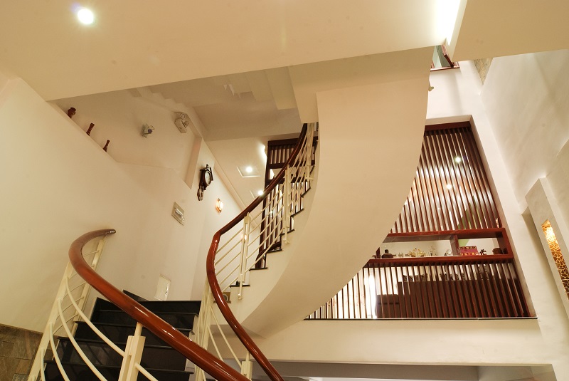 Loanh quanh giếng trời